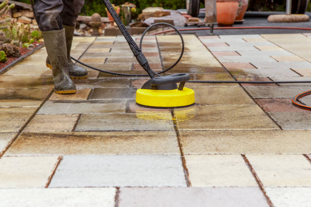 Best Driveway Pressure Washing  in Fredonia, KS